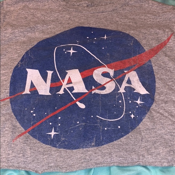 Cropped NASA Tee - Picture 2 of 4
